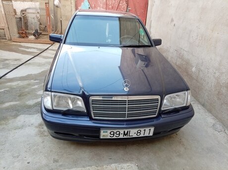 Mercedes C 180