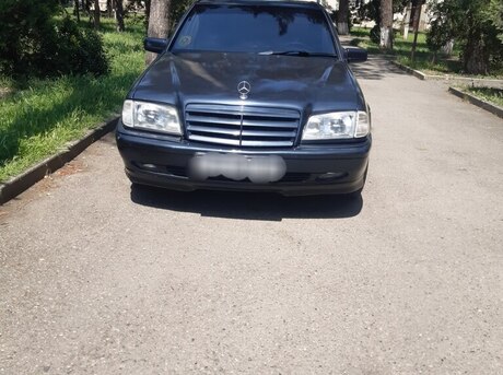 Mercedes C 230