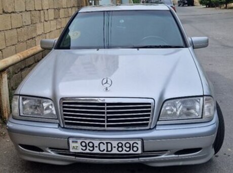 Mercedes C 180