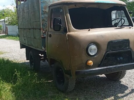 UAZ 3303
