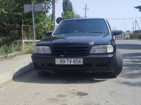 Mercedes C 200