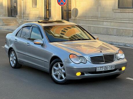 Mercedes C 240