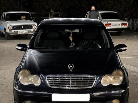 Mercedes C 200