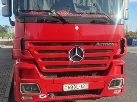 Mercedes Actros 1945