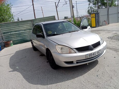 Mitsubishi Lancer