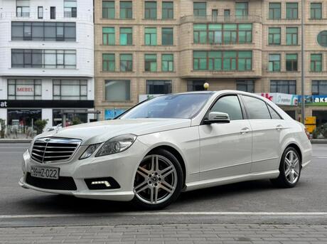 Mercedes E 300