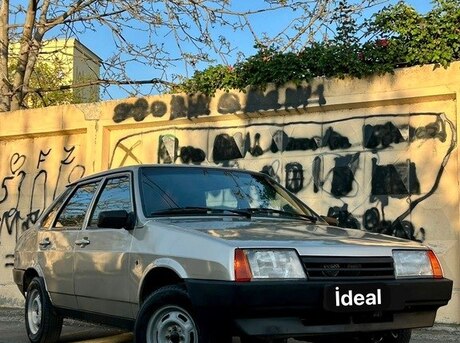 LADA (VAZ) 21099