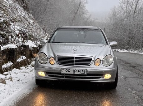Mercedes E 270