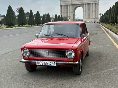 LADA (VAZ) 21011