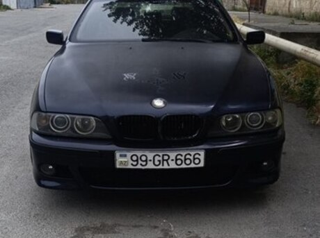 BMW 523