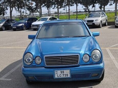 Mercedes E 240