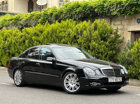 Mercedes E 240