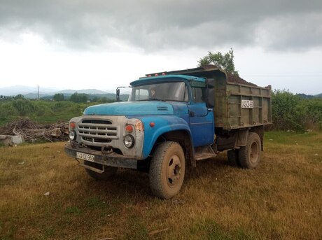 ZIL 130