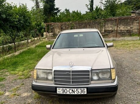 Mercedes 200 D