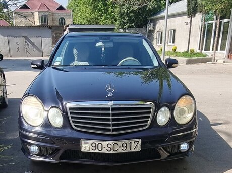 Mercedes E 240