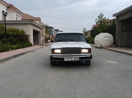 LADA (VAZ) 2107