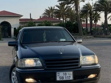 Mercedes C 240