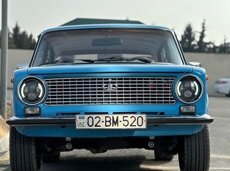 LADA (VAZ) 21011