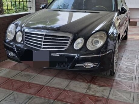 Mercedes E 300