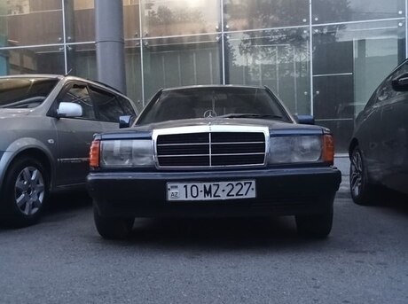 Mercedes 190