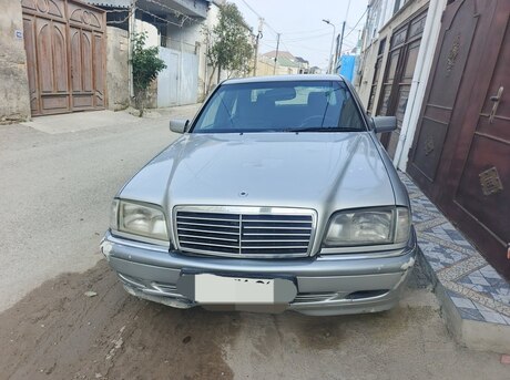 Mercedes C 220