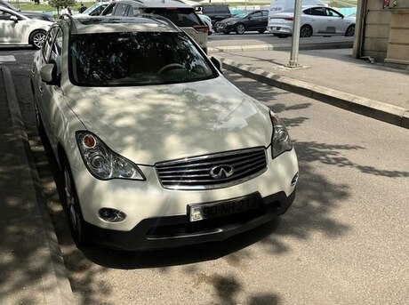 Infiniti EX35
