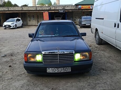 Mercedes 190