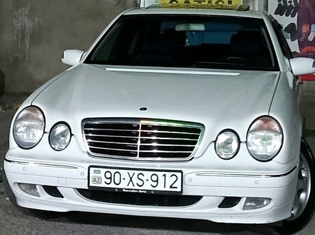 Mercedes E 240