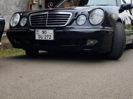 Mercedes E 320