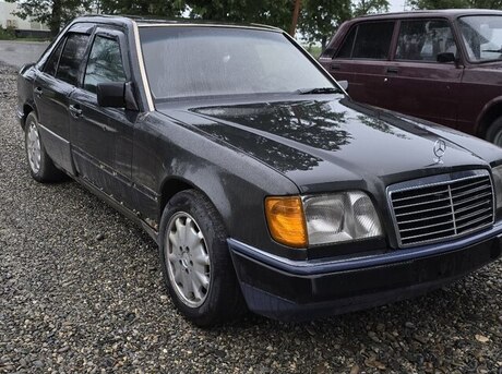 Mercedes E 220