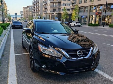 Nissan Altima