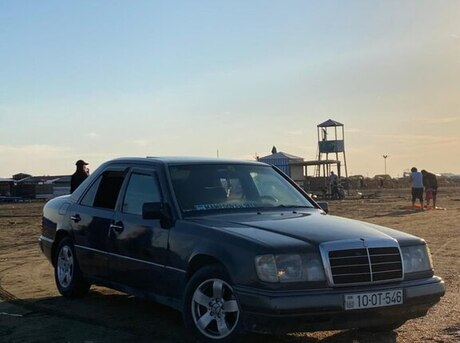 Mercedes 260 E