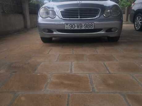 Mercedes C 230