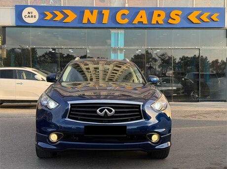 Infiniti QX70