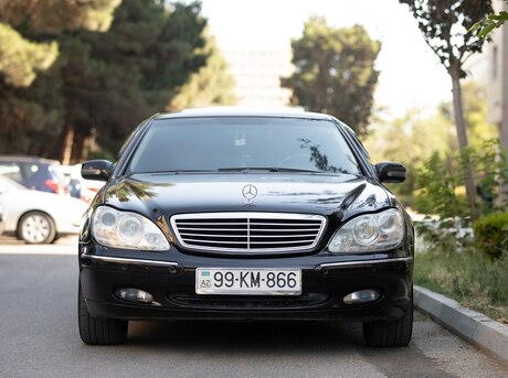 Mercedes S 320