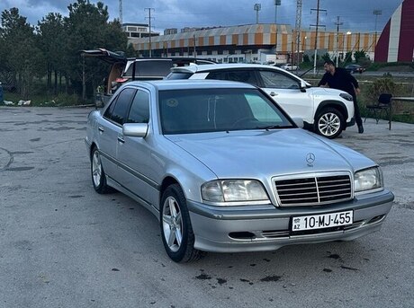 Mercedes C 180