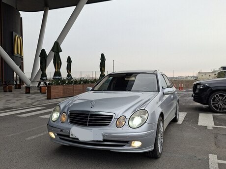 Mercedes E 240
