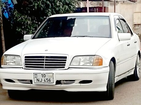 Mercedes C 200