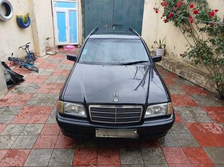 Mercedes C 180