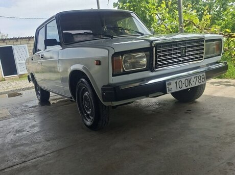 LADA (VAZ) 2107