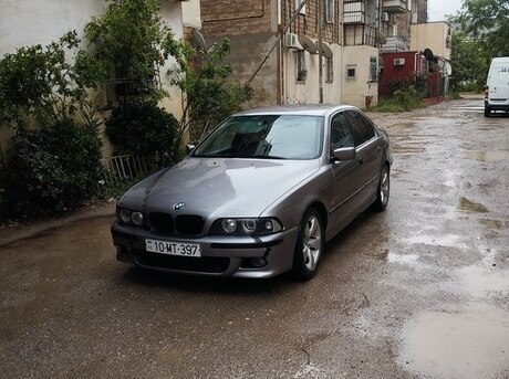BMW 528