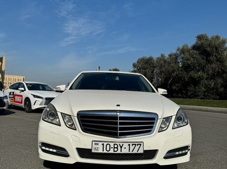 Mercedes E 220