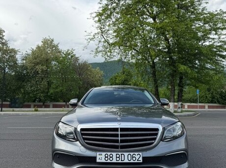Mercedes E 300