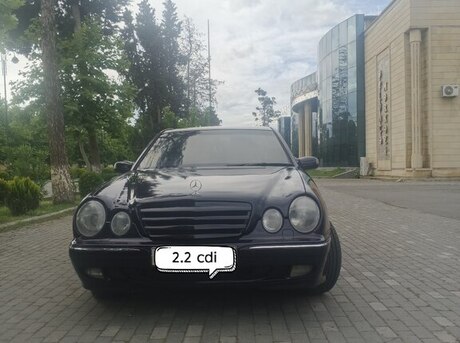 Mercedes E 220