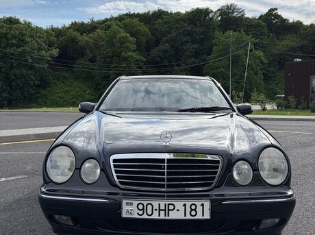 Mercedes E 320