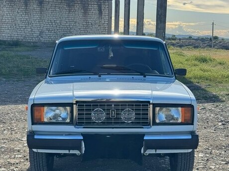 LADA (VAZ) 2107