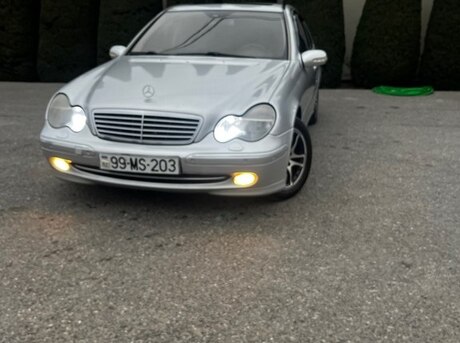 Mercedes C 240