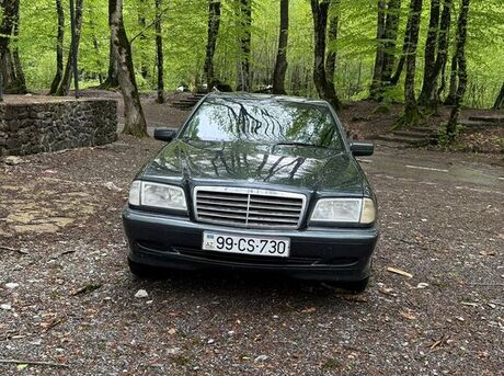 Mercedes C 200