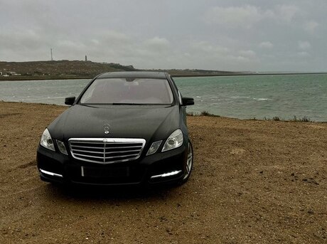 Mercedes E 220