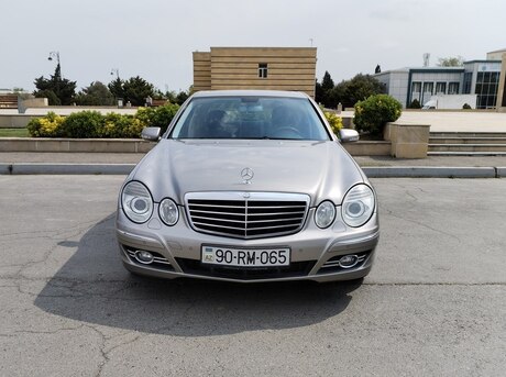 Mercedes E 220